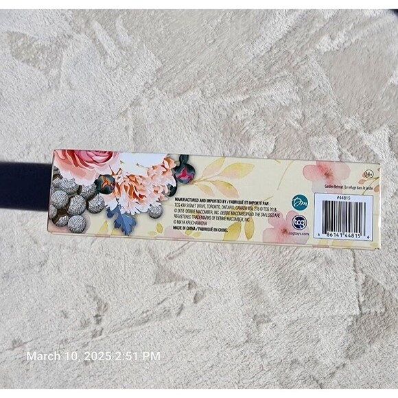 Debbie Macomber 1000 Piece Jigsaw Puzzle Garden Retreat 27" x 19" New Sealed Box - Picture 3 of 3